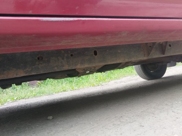 2009 Nissan NP300, красный, 1380000 рублей - вид 9
