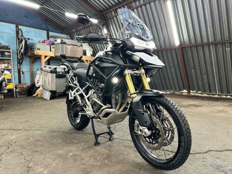 2023 Triumph Tiger 1200, белый, 1690000 рублей, вид 1