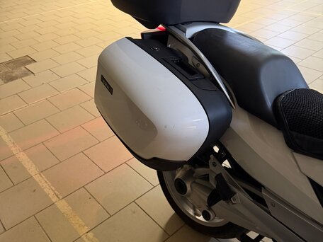 2010 BMW R 1200 RT, белый, 840000 рублей, вид 3
