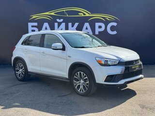 2018 Mitsubishi Outlander Sport I Рестайлинг 2, белый, 1620000 рублей, вид 2