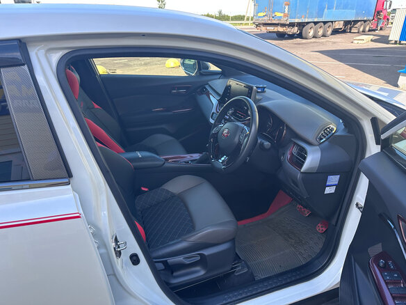 2019 Toyota C-HR I Рестайлинг, белый, 2450000 рублей - вид 8