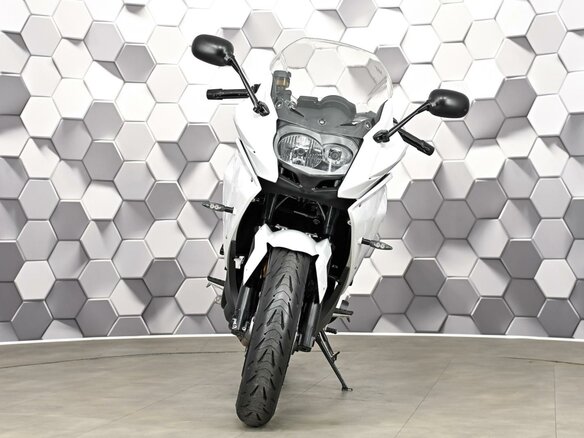 2012 BMW F 800 GT, белый - вид 4