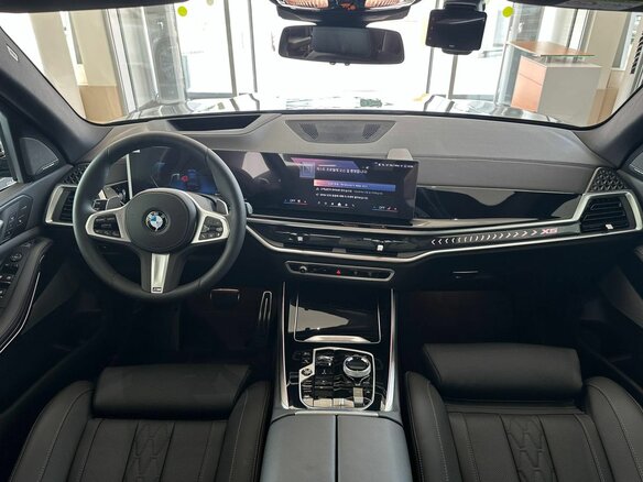 2026 BMW X5 40i IV (G05/G18) Рестайлинг, чёрный, 15700000 рублей - вид 12