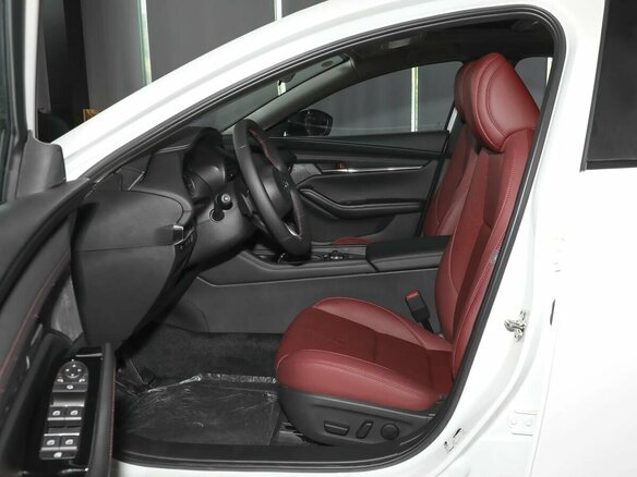 2025 Mazda 3 Axela IV (BP), белый, 3600000 рублей - вид 23