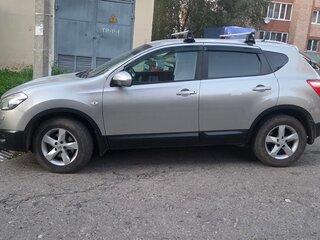 2011 Nissan Qashqai I Рестайлинг, серебристый, 925000 рублей, вид 4