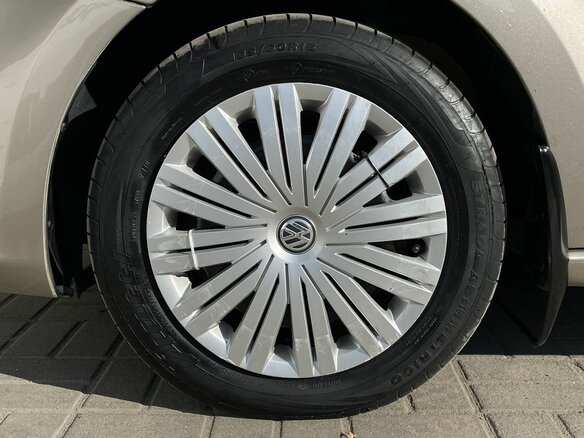 2017 Volkswagen Polo V Рестайлинг, бежевый, 1140000 рублей - вид 13