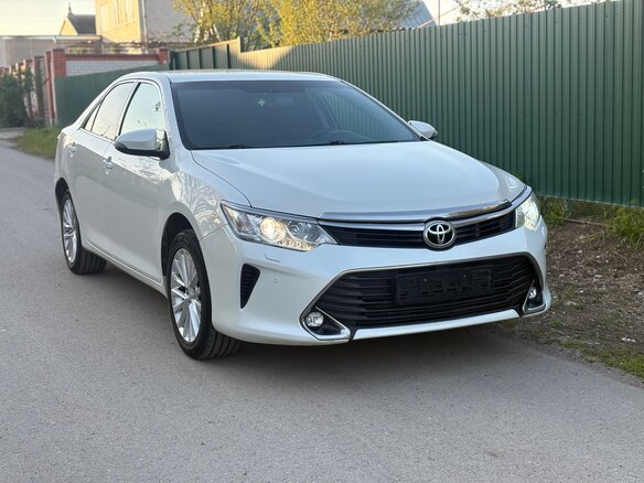 2016 Toyota Camry VII (XV50) Рестайлинг, белый, 2285000 рублей - вид 5