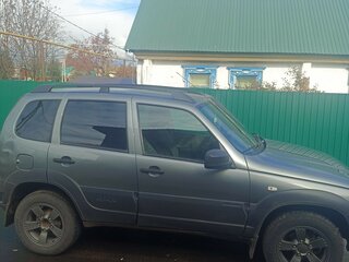 2020 Chevrolet Niva I Рестайлинг, серый, 850000 рублей, вид 3