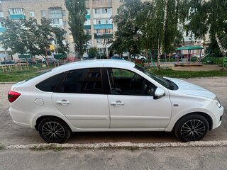 2016 Lada (ВАЗ) Granta I, белый, 500000 рублей, вид 2