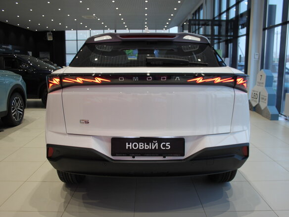2026 Omoda C5 II, белый, 2399000 рублей - вид 3