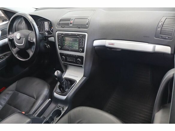 2011 Skoda Octavia Scout II (A5) Рестайлинг, серый, 1057400 рублей - вид 4