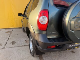 2010 Chevrolet Niva I Рестайлинг, серый, 450000 рублей, вид 5