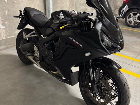 2023 Honda CBR 650R, чёрный, 920000 рублей, вид 2