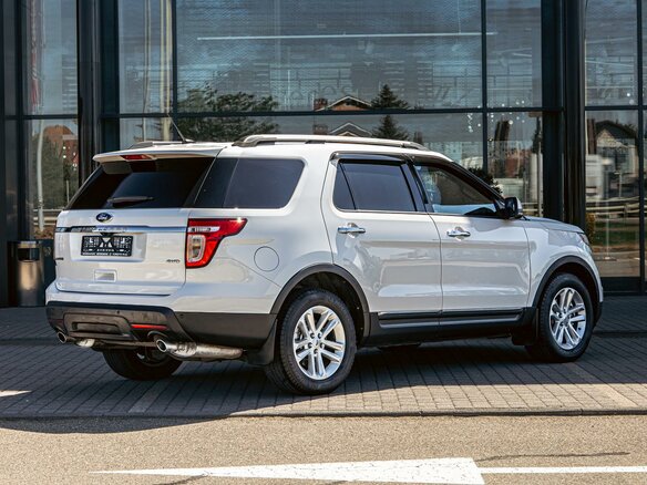 2014 Ford Explorer V, белый, 1365000 рублей - вид 5