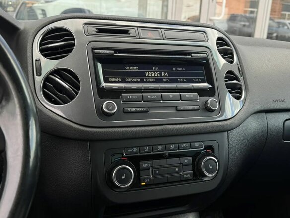 2011 Volkswagen Tiguan I Рестайлинг, белый, 1280000 рублей - вид 3