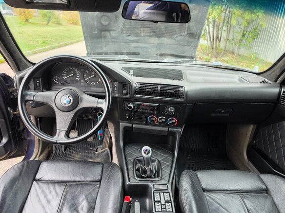 1991 BMW 5 серии 520i III (E34), синий, 520000 рублей - вид 9