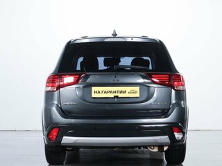 2018 Mitsubishi Outlander III Рестайлинг 2, серый, 1639000 рублей, вид 5