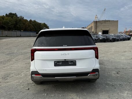2024 Kia Carnival IV Рестайлинг, белый, 6300000 рублей, вид 4
