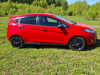 2011 Ford Fiesta Mk6, красный, 495000 рублей, вид 2
