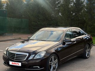 2009 Mercedes-Benz E-Класс 350 IV (W212, S212, C207), коричневый, 1125000 рублей, вид 1