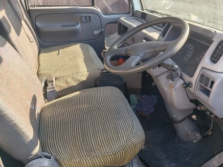 1995 Nissan Atlas, белый, 800000 рублей, вид 1