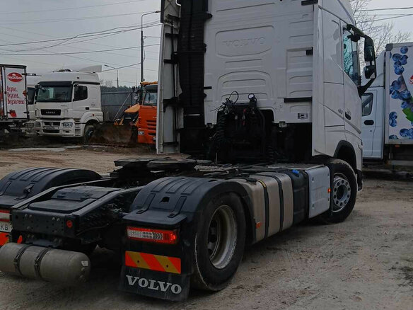 2022 Volvo FH 540, белый, 10397000 рублей - вид 6