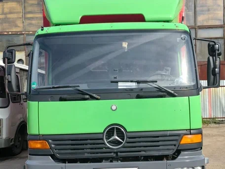 1999 Mercedes-Benz Atego, зелёный, 2200000 рублей, вид 1