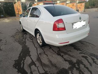 2012 Skoda Octavia II (A5) Рестайлинг, белый, 700000 рублей, вид 5