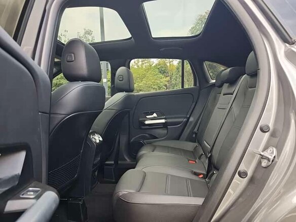 2023 Mercedes-Benz GLA 180 II (H247), серый, 2641000 рублей - вид 9