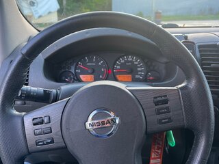 2008 Nissan Navara (Frontier) III (D40), серый, 800000 рублей, вид 5