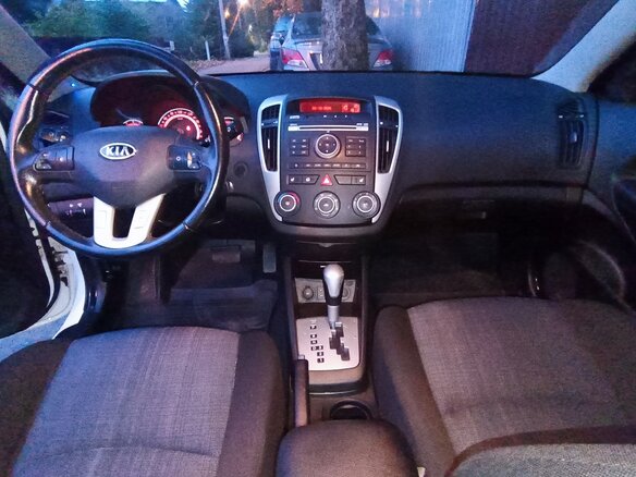 2011 Kia Ceed I Рестайлинг, белый, 780000 рублей - вид 6