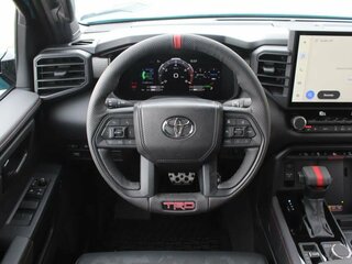 2026 Toyota Tundra CrewMax III, голубой, 12490000 рублей, вид 4