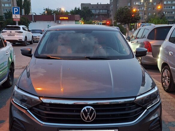 2020 Volkswagen Polo VI, серый, 1150000 рублей