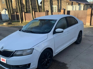 2018 Skoda Rapid I Рестайлинг, белый, 700000 рублей, вид 3