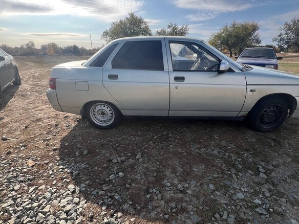 2002 Lada (ВАЗ) 2110, серебристый, 120000 рублей - вид 3