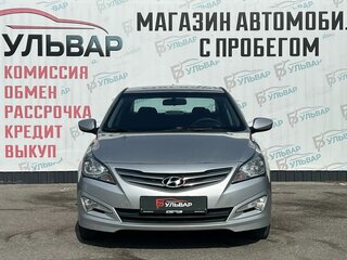 2016 Hyundai Solaris I Рестайлинг, серебристый, 1090000 рублей, вид 2