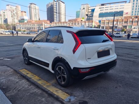 2022 Kia Niro II, белый, 1911000 рублей, вид 4