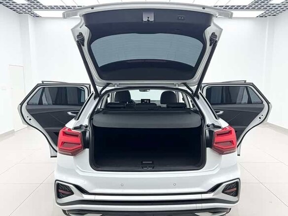2023 Audi Q2 L 35 TFSI I Рестайлинг, белый, 1650000 рублей - вид 6