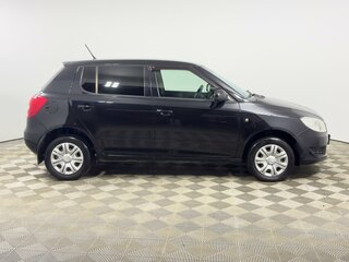 2013 Skoda Fabia II Рестайлинг, чёрный, 559900 рублей, вид 5