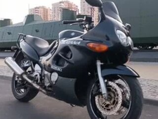 Suzuki GSX 750F Katana