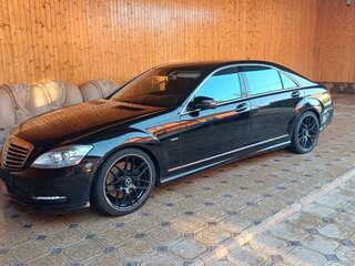 2011 Mercedes-Benz S-Класс 500 Long V (W221) Рестайлинг, чёрный, 1400000 рублей, вид 1