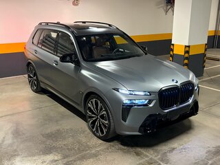 2026 BMW X7 M60i I (G07) Рестайлинг, серый, 23100000 рублей, вид 4