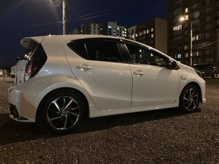 2018 Toyota Aqua I Рестайлинг 2, белый, 1650000 рублей, вид 4