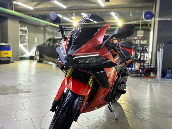 2024 Voge 525RR, красный - вид 1
