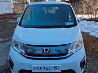 2016 Honda Stepwgn V, белый, 1449999 рублей, вид 4