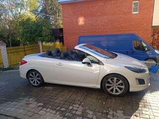 2013 Peugeot 308 I Рестайлинг, белый, 2100000 рублей, вид 2