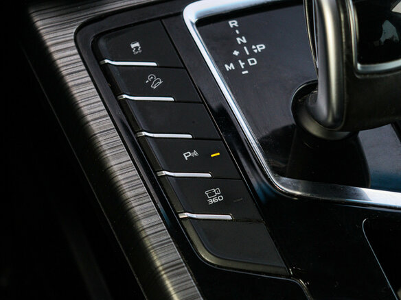 2022 Geely Atlas Pro, серый, 1450000 рублей - вид 14