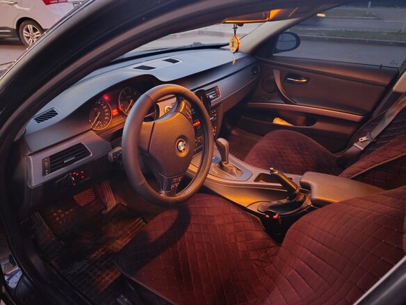 2008 BMW 3 серии 318i V (E90/E91/E92/E93), чёрный, 780000 рублей - вид 4