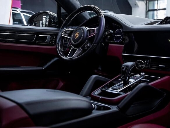 2021 Porsche Cayenne GTS Coupé III, серый, 11000000 рублей - вид 2