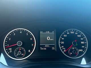 2012 Volkswagen Tiguan I Рестайлинг, чёрный, 1400000 рублей, вид 5